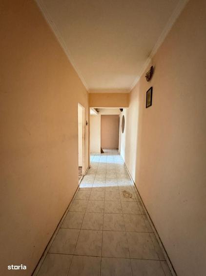 Apartament cu 3 camere semidecomandat în Alexandru cel Bun