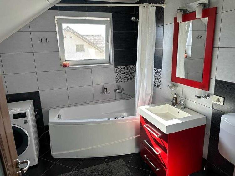 Apartament cu 3 camere nedecomandat în Florești