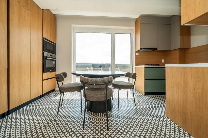 Apartament cu 3 camere decomandat în Central
