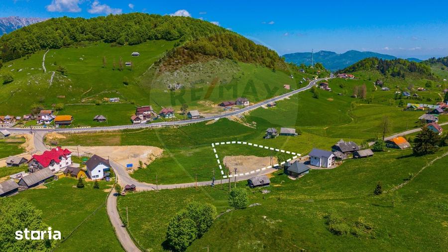 Teren de 3962 mp, în Fundata