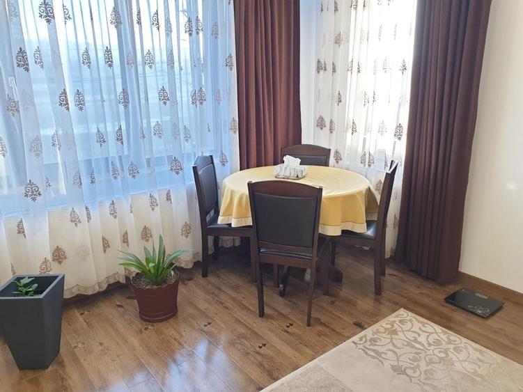 Apartament cu 3 camere decomandat în Rediu