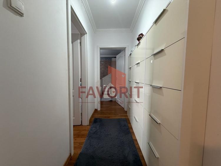 Apartament cu 3 camere semidecomandat, mobilat în Cetății
