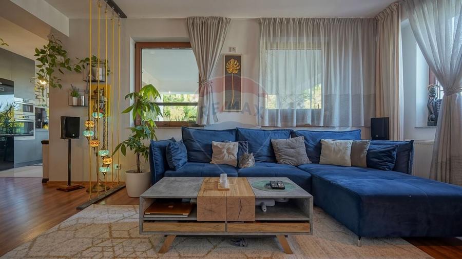 Apartament cu 2 camere semidecomandat, mobilat în Drumul Poienii