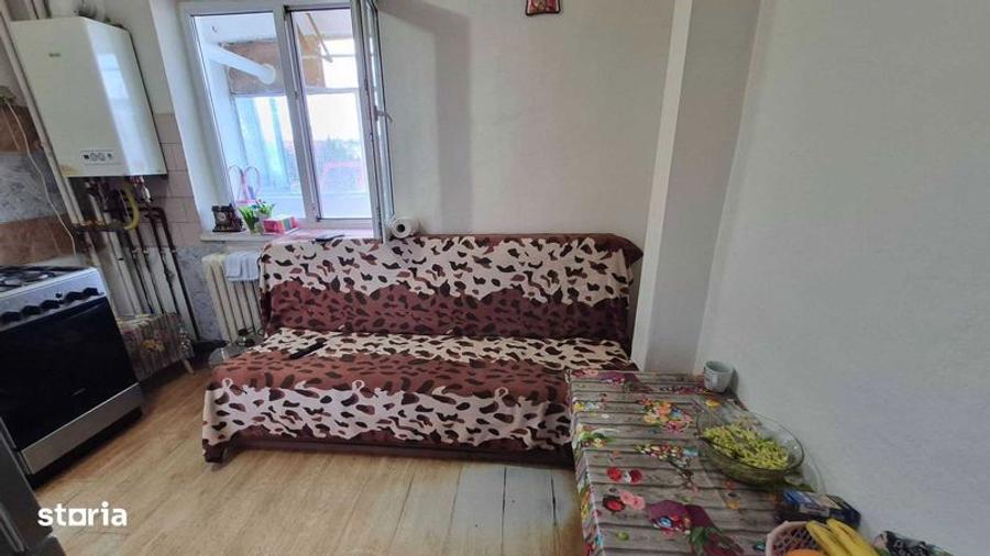 Garsonieră decomandată în Central