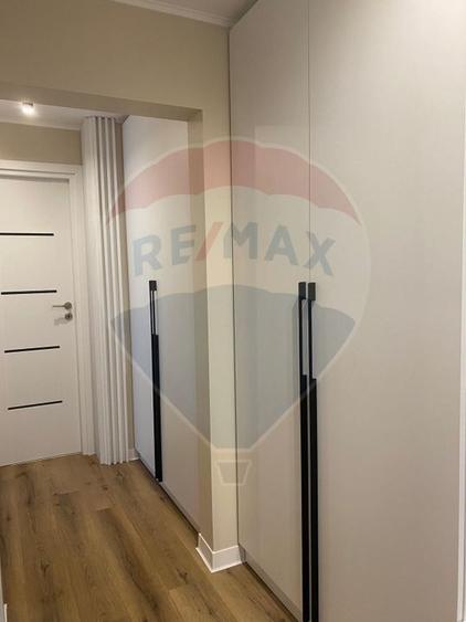 Apartament cu 2 camere decomandat, mobilat în Decebal