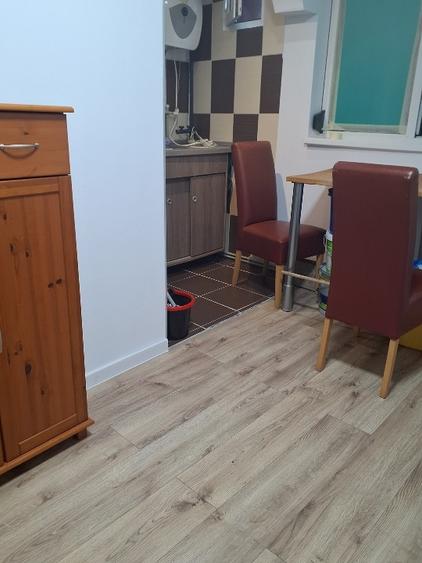 Apartament cu 2 camere semidecomandat, mobilat în Rahova