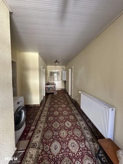 Casă cu 7 camere cu Teren 1039 Mp în Cornești