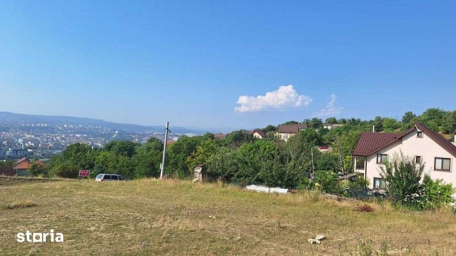 Teren de 500 mp, în Iris
