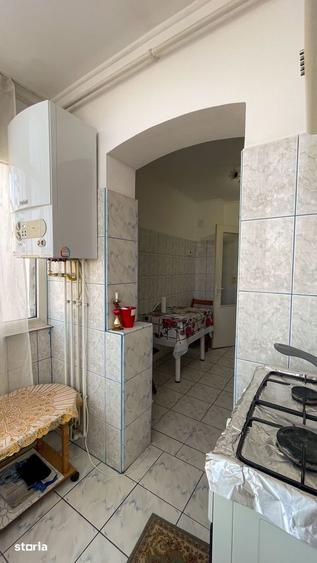 Apartament cu 2 camere decomandat în Galata