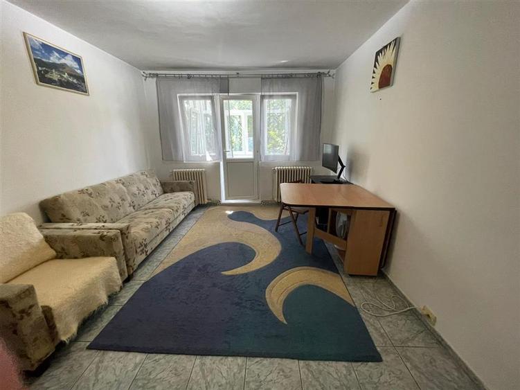 Apartament cu 2 camere semidecomandat, mobilat în Păcurari