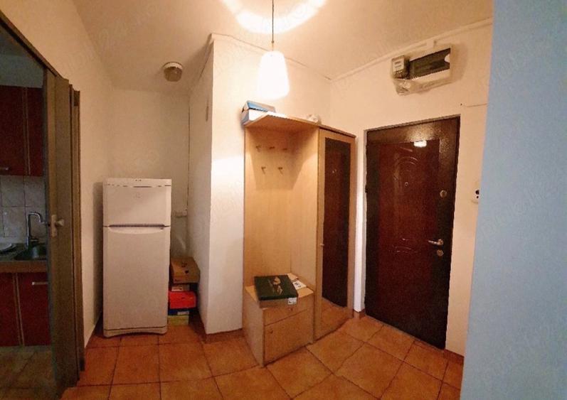 Apartament cu 2 camere semidecomandat în Tineretului