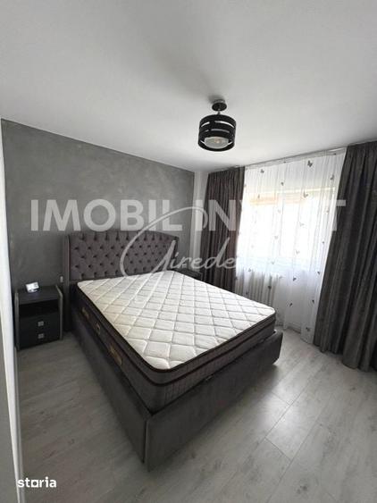 Apartament cu 3 camere în Cetate