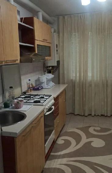 Apartament cu 2 camere semidecomandat în Micro 19