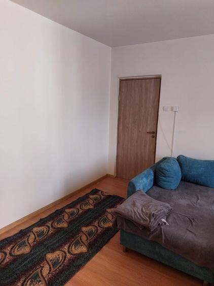 Apartament cu 2 camere semidecomandat în Cedonia