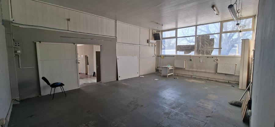 Spațiu industrial, de 200 mp, în Cug