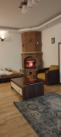 Casă cu 4 camere cu Teren 2153 Mp în Central