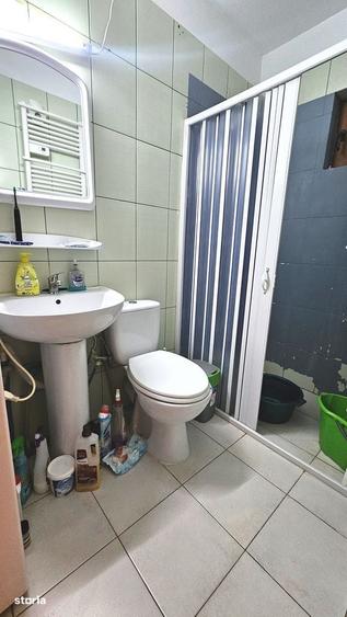 Casă cu 4 camere în Breazu