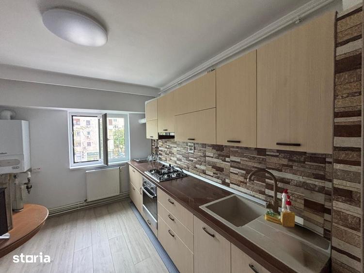 Apartament cu 3 camere decomandat în Tomis III