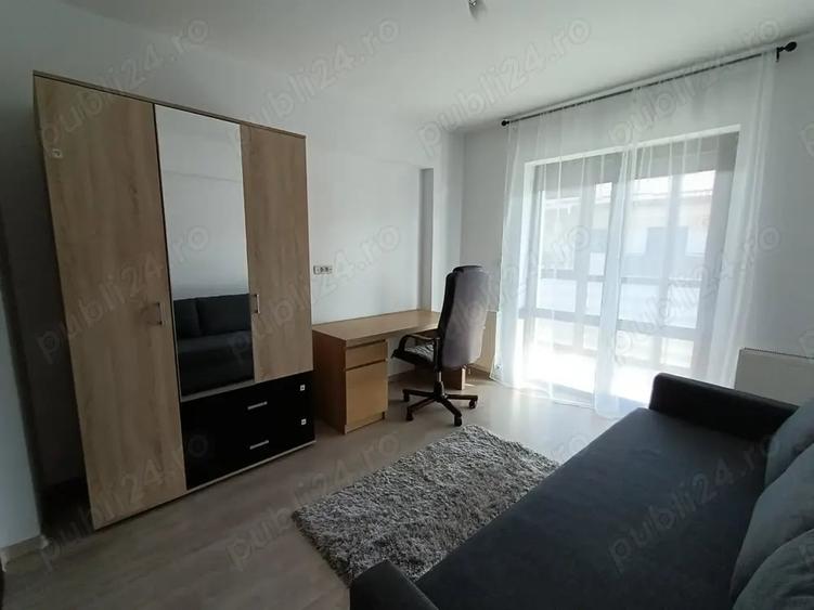 Apartament cu 3 camere decomandat în Dobroești