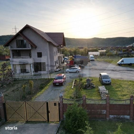 Casă cu 4 camere în Central