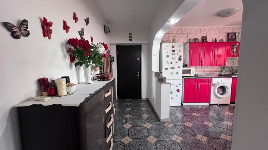 Apartament cu 2 camere decomandat în Drumul Taberei