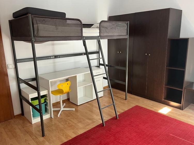 Apartament cu 3 camere decomandat, mobilat în Central