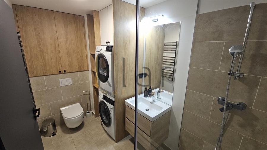 Apartament cu 2 camere semidecomandat, mobilat în Semicentral