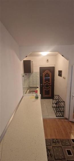 Garsonieră decomandată în Plăvăț II