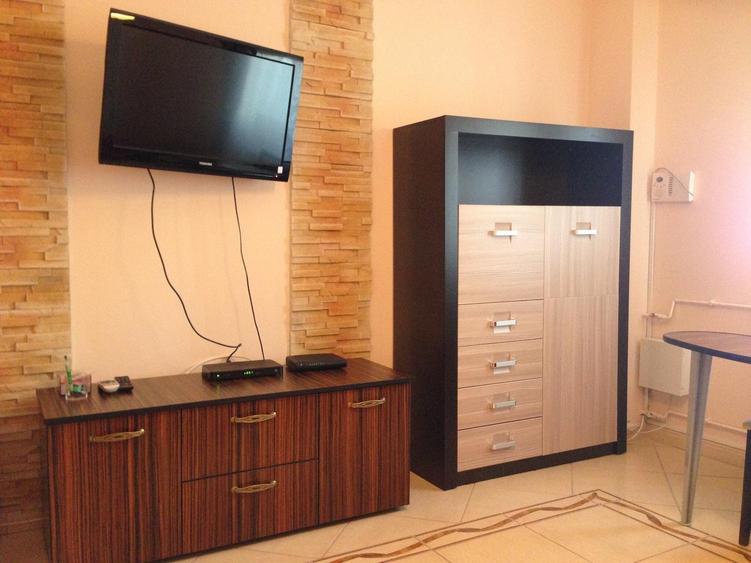 Apartament cu 2 camere decomandat în Rahova