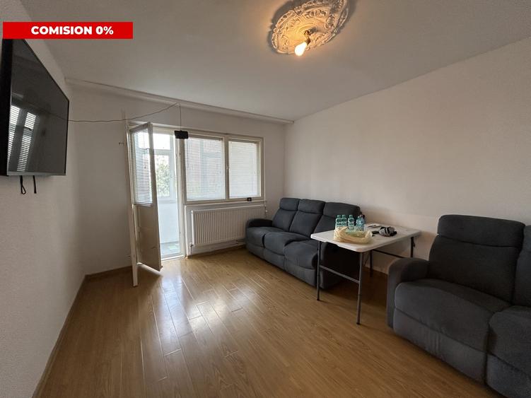 Apartament cu 3 camere decomandat, mobilat în Casa de Cultură