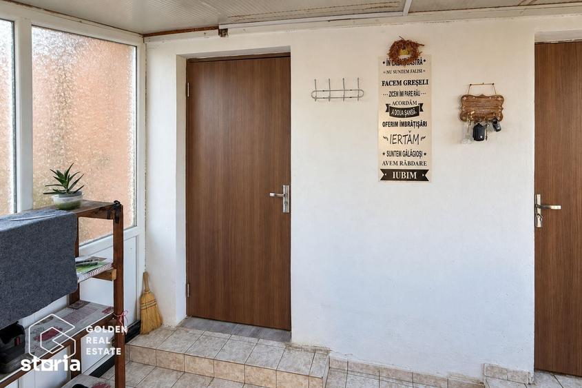 Casă cu 5 camere cu Teren 4320 Mp în Șagu
