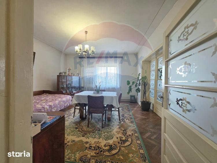 Casă cu 3 camere cu Teren 655 Mp în Central