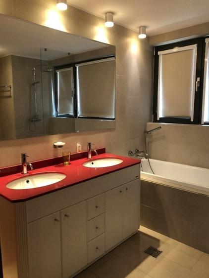 Apartament cu 3 camere decomandat în Faleza Nord