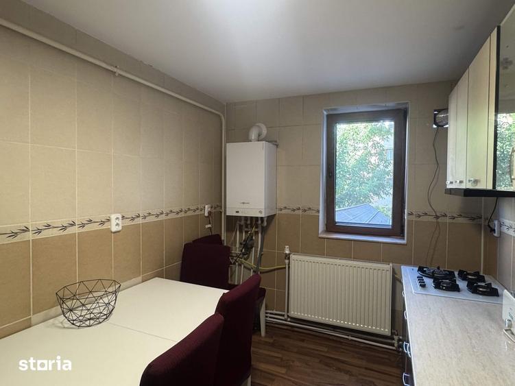 Apartament cu 2 camere decomandat în Progresul II