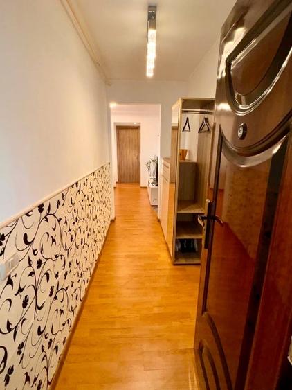 Apartament cu 2 camere decomandat, mobilat în Dacia