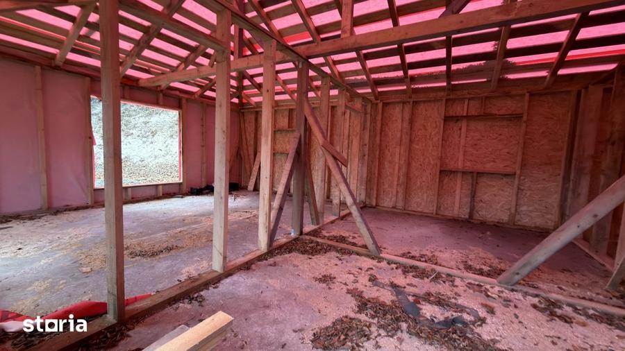 Casă cu 3 camere cu Teren 910 Mp în Vale