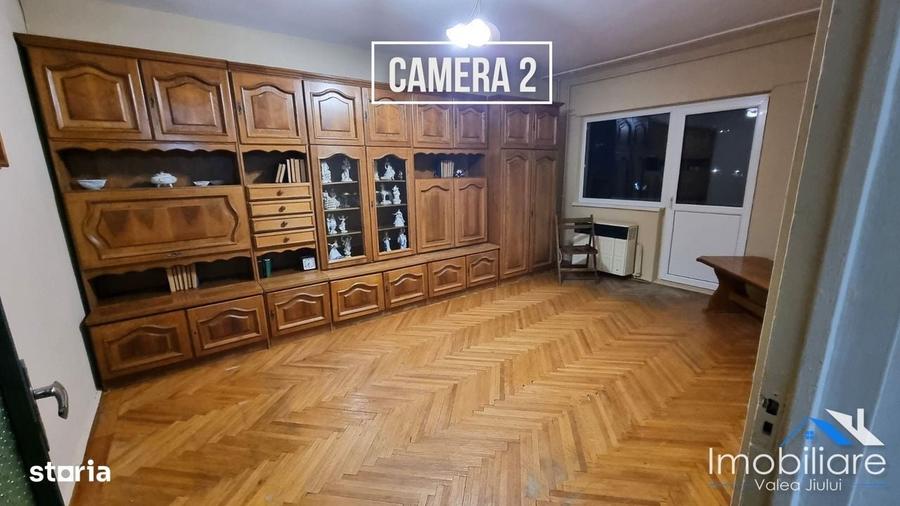 Apartament cu 2 camere decomandat în Petros