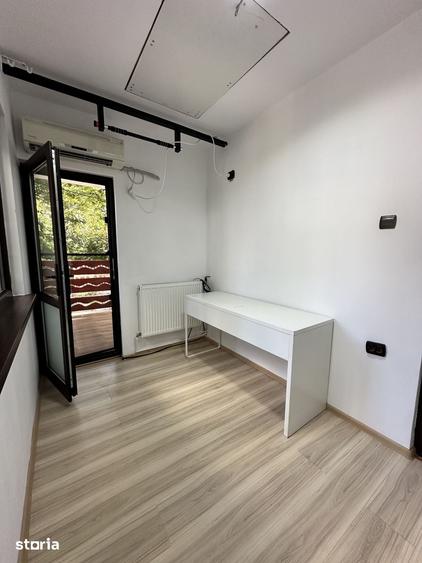 Casă cu 4 camere cu Teren 80 Mp în Central