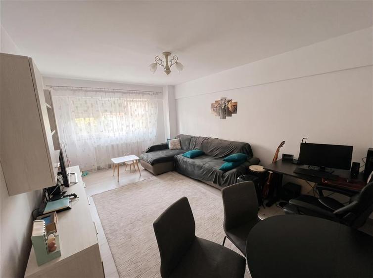 Apartament cu 2 camere decomandat în Burdujeni
