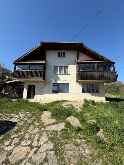Casă individuală cu 5 camere cu Canalizare în Nord