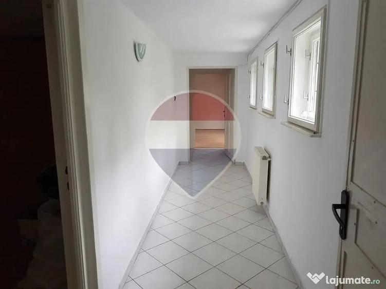 Casă cu 3 camere cu Teren 700 Mp în Zorilor
