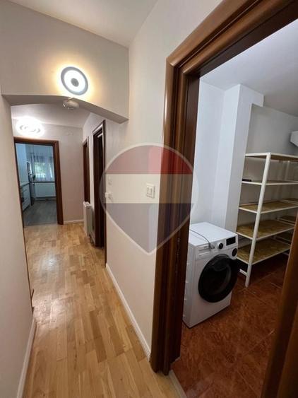 Apartament cu 2 camere decomandat, mobilat în Central