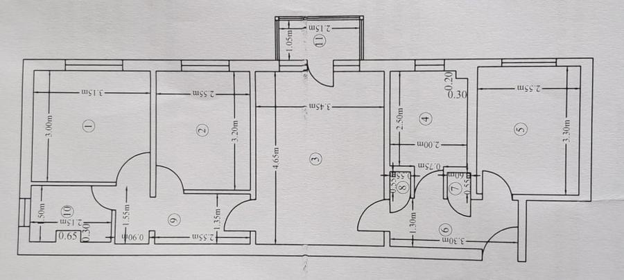 Apartament cu 4 camere semidecomandat în Craiovița Nouă