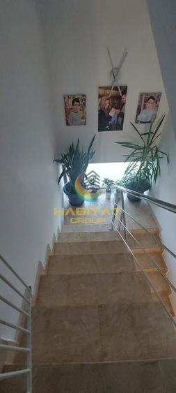 Duplex cu 5 camere cu Canalizare în Central