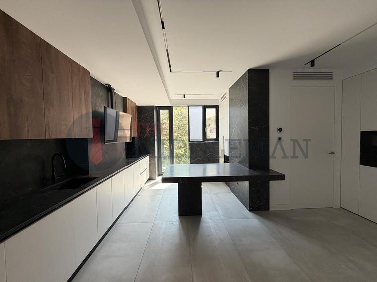 Apartament cu 4 camere în Floreasca