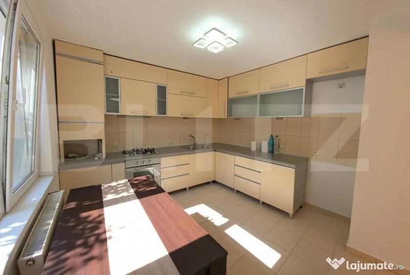Casă cu 4 camere cu Teren 250 Mp în Central
