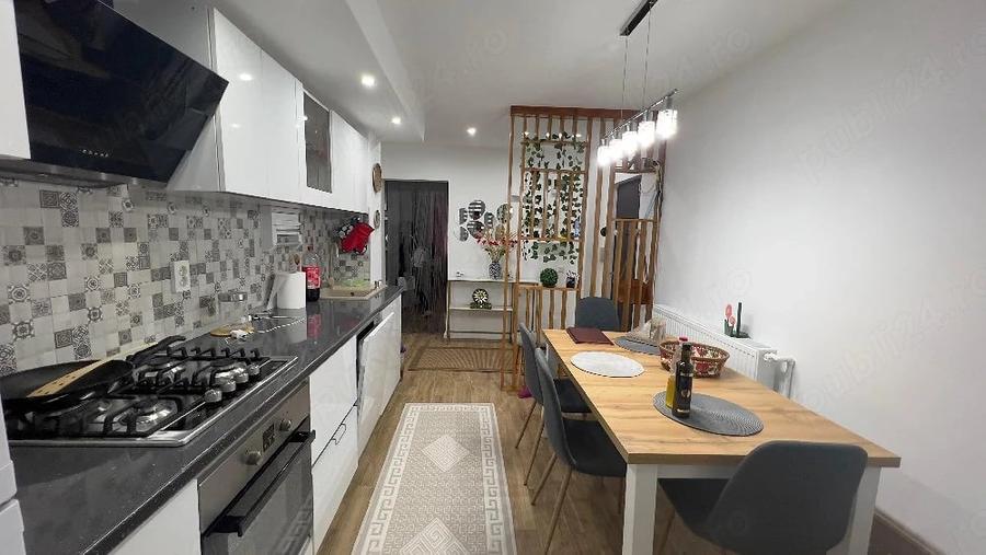 Apartament cu 3 camere decomandat în Central