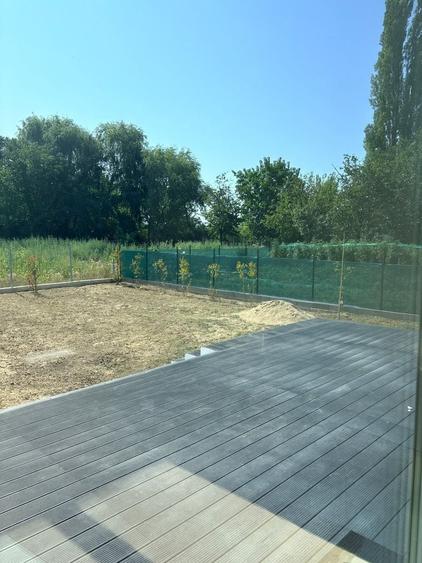 Casă individuală cu 5 camere cu Canalizare în Dumbrăvița