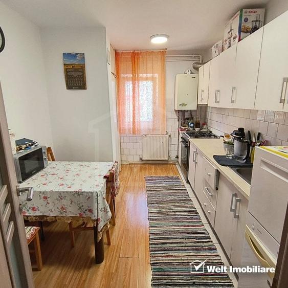 Apartament cu 2 camere decomandat în Zorilor