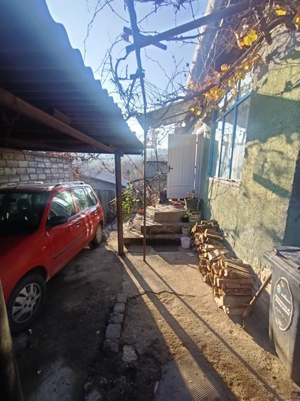 Casă individuală cu 2 camere cu Canalizare în Dezmir